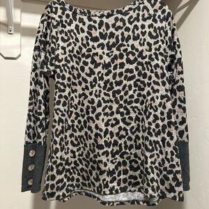 HEIMISH USA Gray and Black Patterned Top